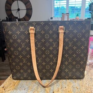 AUTHENTIC Louis Vuitton Luco Tote. MAKE ME AN OFFER!!!!